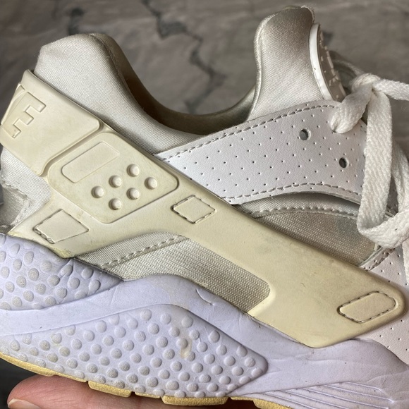 Air Huarache by Nike white and cream womens size 10 - Picture 8 of 12